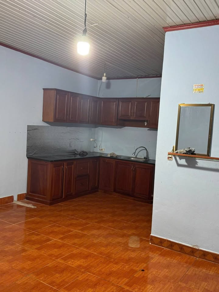 Nhà Nguyên Căn P1 Bảo Lộc 2PN, Sân Ô Tô, Trồng Rau - 4 Triệu/Tháng