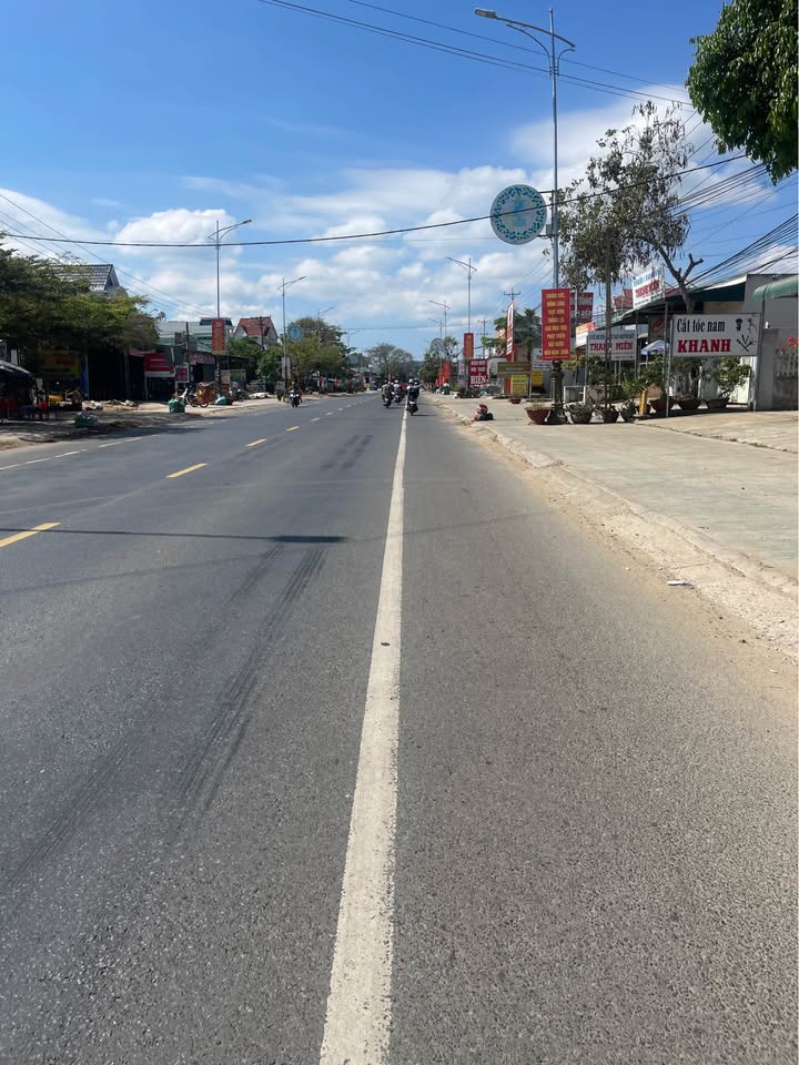 Bán Gấp Nhà Xã Ninh Gia, Đức Trọng, Lâm Đồng - 420m² Kinh Doanh Sầm Uất, Sổ Đỏ Chính Chủ