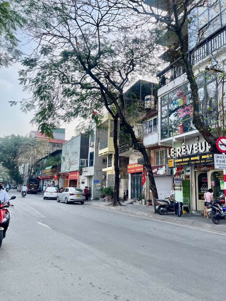 Nhà 45m² Ba Đình, Kinh Doanh Tốt, Gần Ô Tô, Sổ Đỏ Nở Hậu