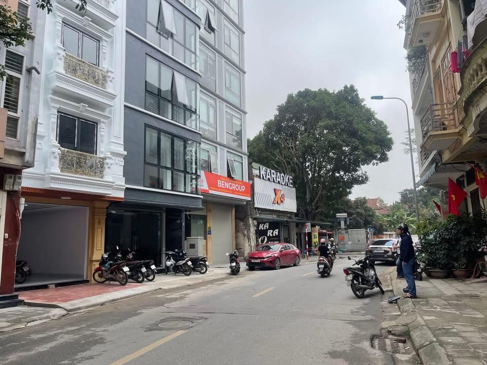 Nhà Phố Phạm Thận Duật, Cầu Giấy 37 tỷ - Mặt tiền kinh doanh đắc địa!