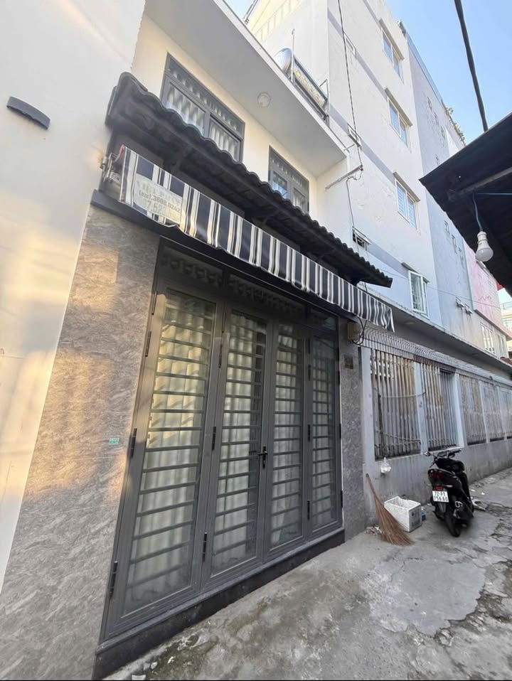 Nhà hẻm Phú Thọ Hoà Tân Phú 32m² giá 7.2 triệu - Sẵn sàng ở ngay!