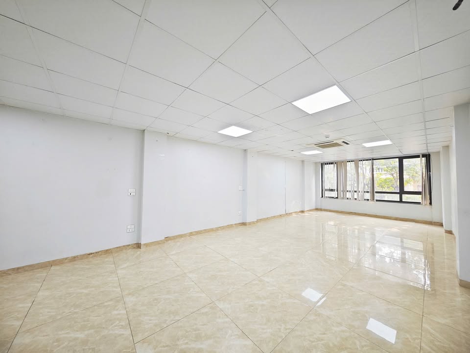 Cho thuê sàn văn phòng 110m² Tô Vĩnh Diện, Thanh Xuân - View thoáng, giá 13 triệu/tháng