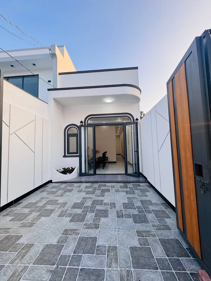 Nhà riêng Phường Đạo Thạnh, Mỹ Tho 88m² - Ô tô vào tận nhà, sổ hồng ngay!