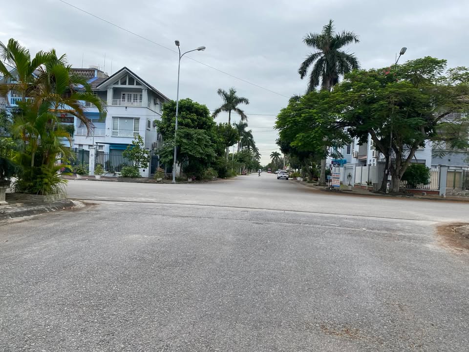 Đất nền Anh Dũng Dương Kinh 180m² - Sổ đỏ chính chủ, kinh doanh tốt!