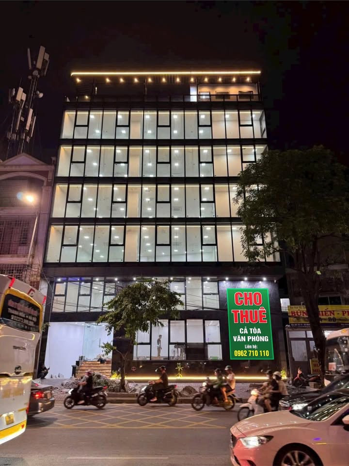 Tòa Văn Phòng Pháp Vân 800m² - Chuẩn Hạng A, Vị Trí Trung Tâm!