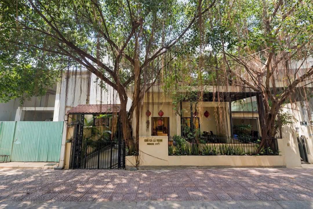 Townhouse Hồ Xuân Hương Q3 280m² 220 tỷ - Ô tô vào tận nhà