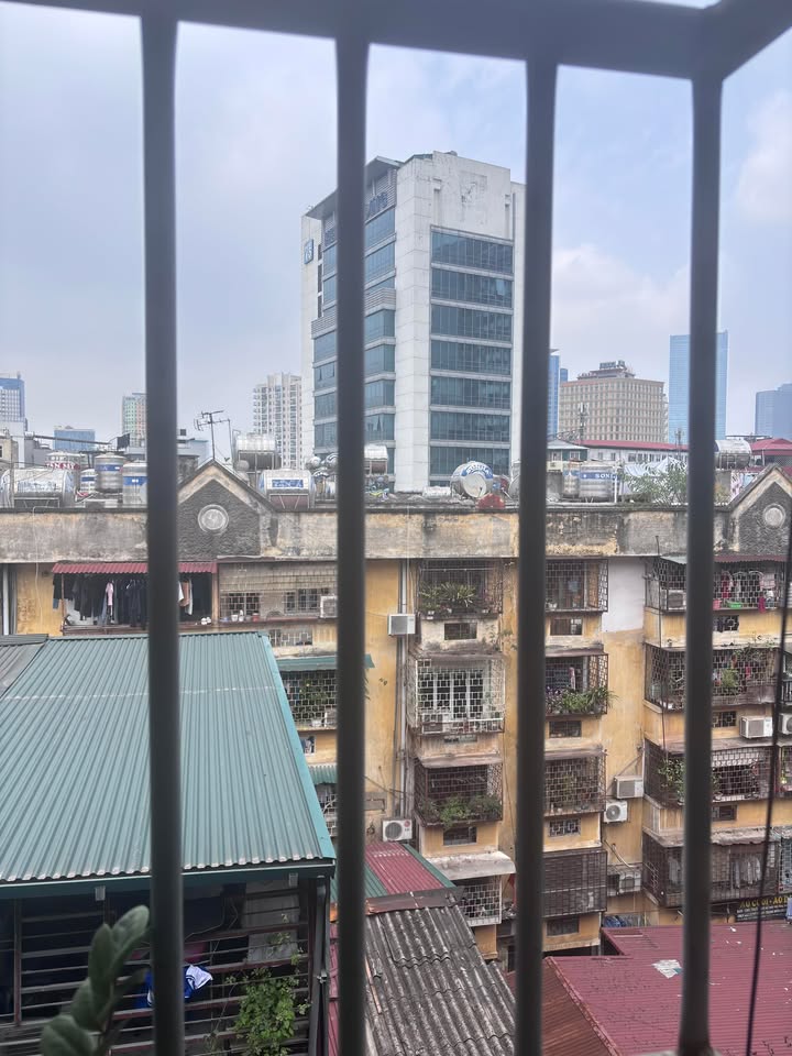 Bán Gấp Căn Tập Thể Khương Thượng 60m² - Sổ Đỏ Chính Chủ