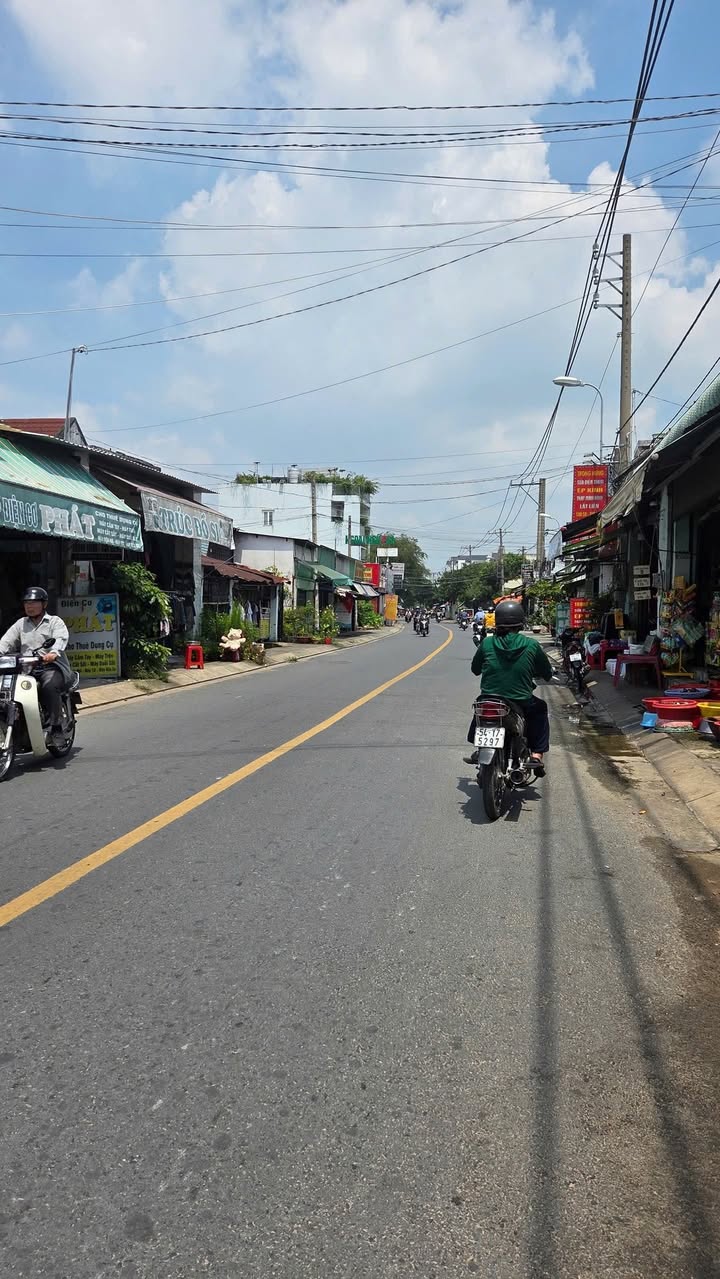 Nhà Mặt Tiền Tân Hiệp Hóc Môn 64m² - Kinh Doanh Sầm Uất, Giá 5 Tỷ