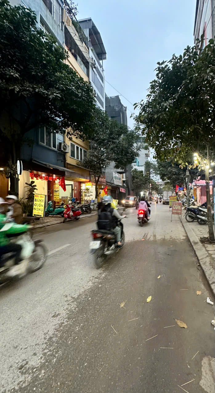 Nhà Mặt Phố Kinh Doanh Phú Diễn 85m² - Vỉa Hè, Ô Tô Tránh - Dòng Tiền 60 Triệu/Tháng