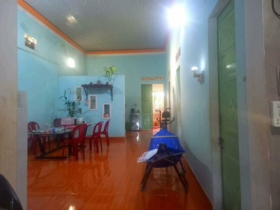 Nhà Mặt Tiền Hoàng Diệu Pleiku 304m² giá 1 tỷ - Mặt tiền kinh doanh