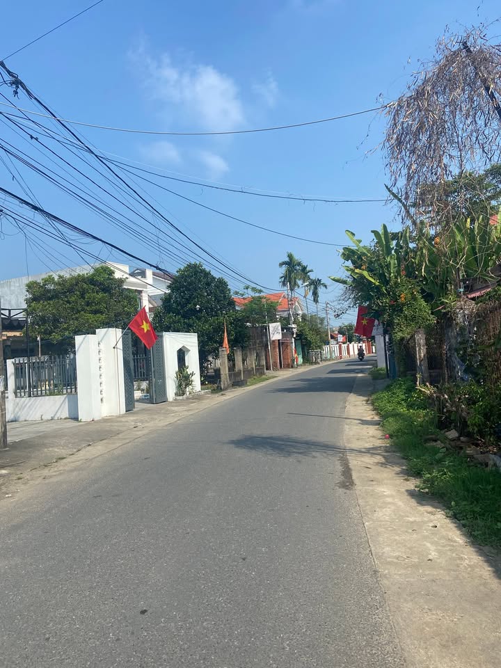 Đất nền Hòa Xuân 185m² 3.2 tỷ - Đường to ô tô, Sổ đỏ sẵn sàng!