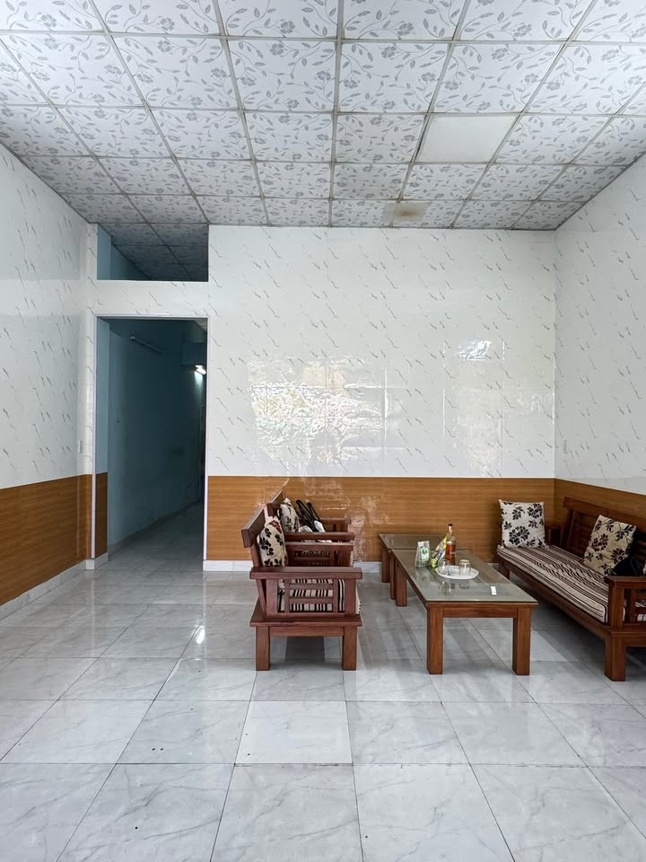 Cho thuê Nhà phố Cần Giuộc, Thanh Khê 8.5 triệu - Mặt tiền kinh doanh