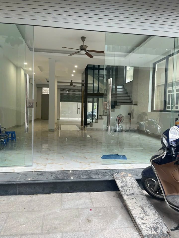 Cho thuê Shophouse Him Lam Vạn Phúc 7 tầng - Mặt tiền kinh doanh sầm uất