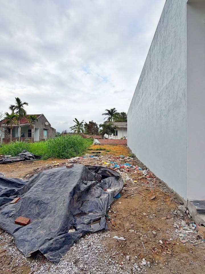 Nhà Phố Mặt Tiền Hải Yên Móng Cái 100m² - Sẵn Sàng Kinh Doanh