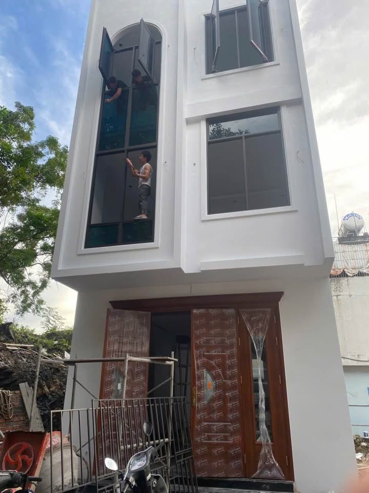 Nhà riêng Cao Thắng, Hạ Long 80m² - Chính chủ bán, ô tô đỗ cửa!