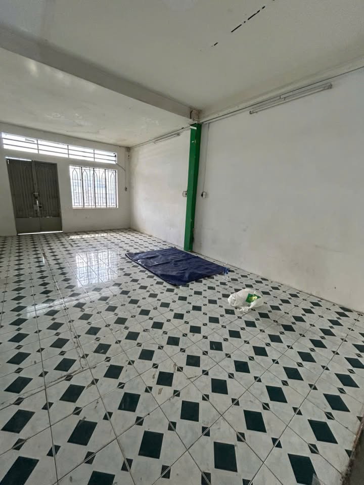 Nhà Mặt Tiền Kinh Doanh Sát Ga T3, 86m², 3 Tầng, 32 Triệu/Tháng