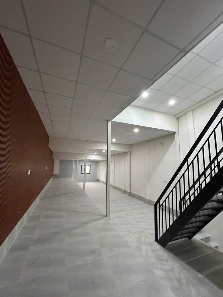 Mặt Bằng Kinh Doanh 137m² Lạc Long Quân, Tân Bình - Sẵn Sàng Đón Đối Tác Lớn