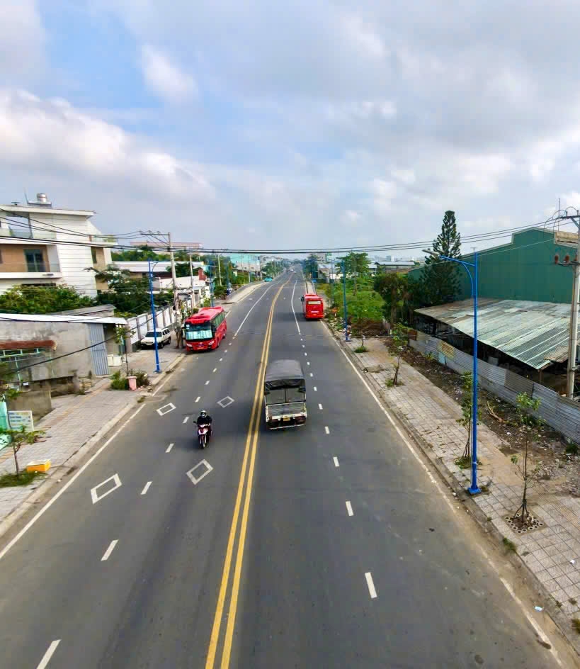 Cho thuê kho 1.688m² mặt tiền Hoàng Quốc Việt, Cần Thơ - Container thoải mái