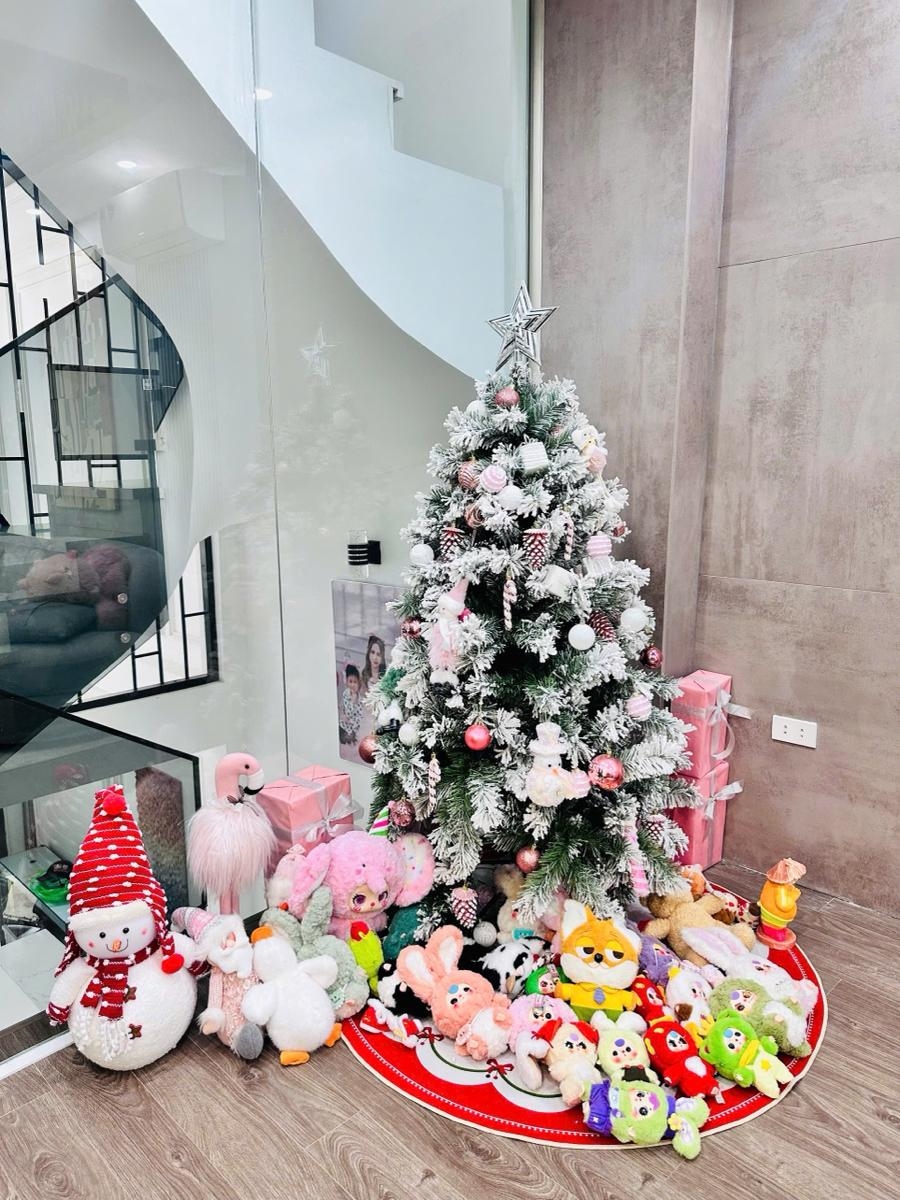 Nhà Phố Lạc Long Quân 45m² 5 Tầng, Ô Tô Đỗ Cửa, Full Nội Thất - 15.8 Tỷ