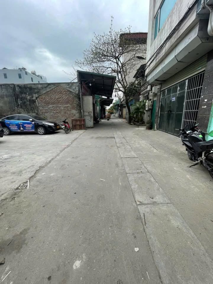 Nhà Mặt Tiền Kinh Doanh Đan Phượng 46m² - Giá 7 Tỷ - Sẵn Sổ