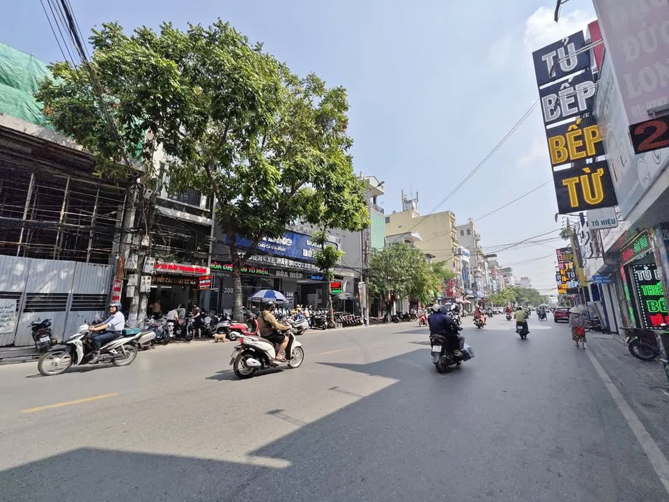 Nhà Mặt Tiền Tô Hiệu 90m² x 4 Tầng - Kinh Doanh Đắc Lợi, Giá 35 Triệu