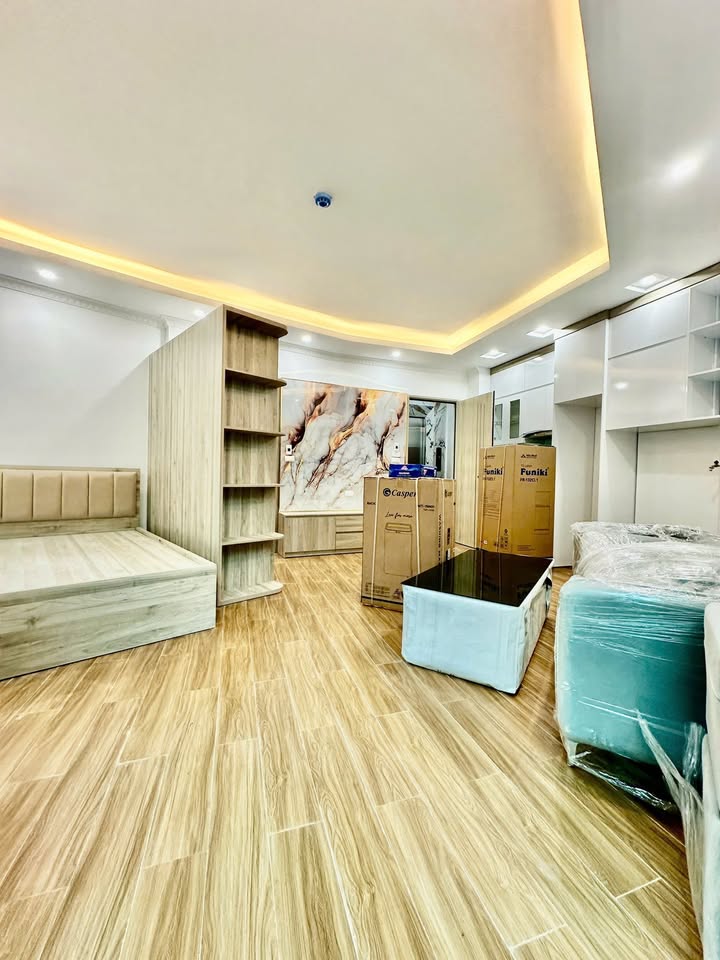 Chung cư mini Lạc Long Quân, Tây Hồ 595m² - Dòng tiền ổn định, full nội thất!