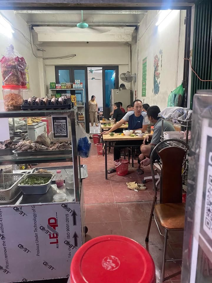 Cho thuê nhà mặt đường Cảng Khuyến Lương, Hoàng Mai - 100m², 3 tầng, giá 7 triệu