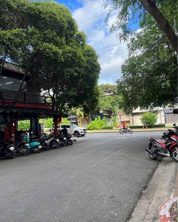 Bán nhà Nguyễn Thế Truyện Tân Phú 83m² giá 8 tỷ - Hẻm xe hơi vào nhà