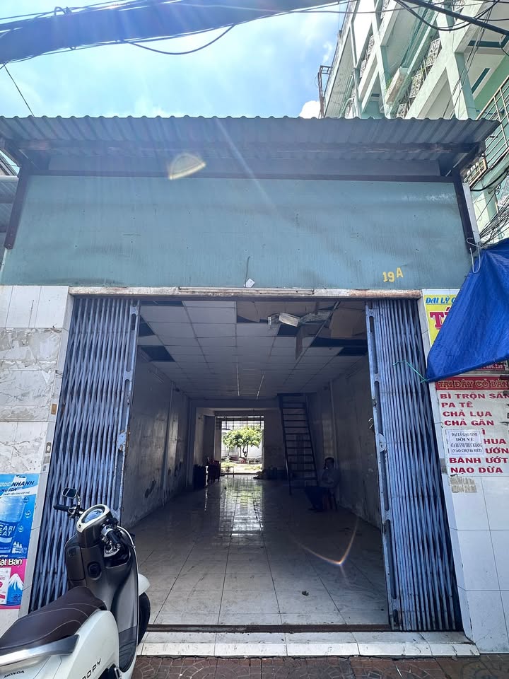 Nhà Phố Huỳnh Thúc Kháng Cần Thơ 228m² - Mặt tiền kinh doanh đắc địa!