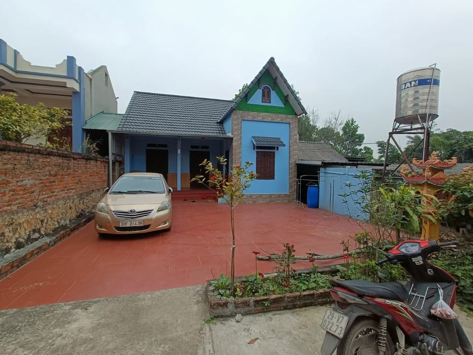 Bán Đất 640m² Đông Yên, Quốc Oai - Sổ Hồng, Sẵn Nhà Mái Thái, Bám Hồ