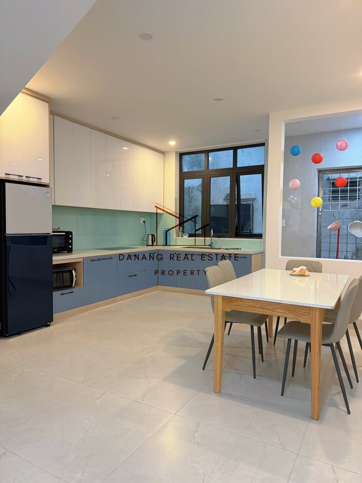 Cho thuê nhà 3 tầng mặt tiền đường An Trung, Đà Nẵng - 98m², 27 triệu/tháng