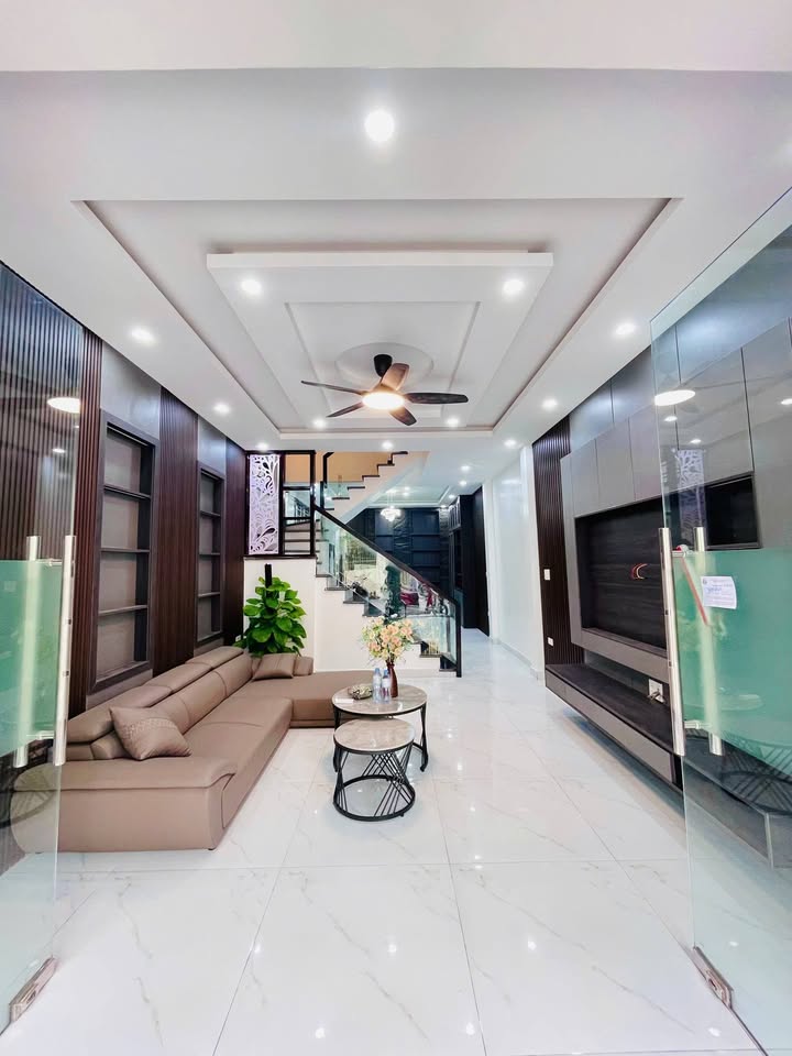 Nhà 3 Tầng Lô Góc Phố Miếu Hai Xã, Lê Chân - Kinh Doanh Đắc Lợi