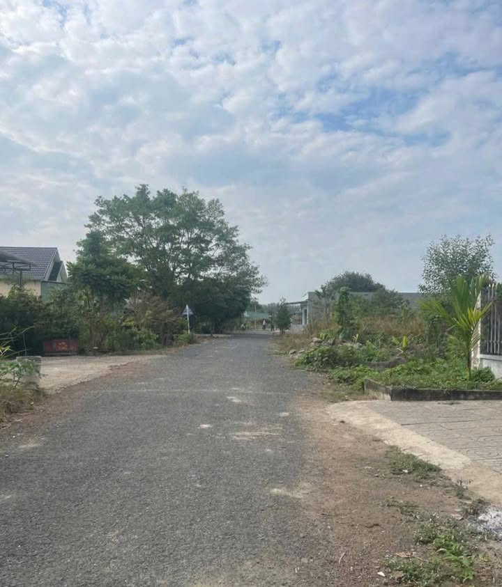 Đất nền Tiến Thành Đồng Xoài 174m² - Sổ đỏ chính chủ, giá hơn 700 triệu