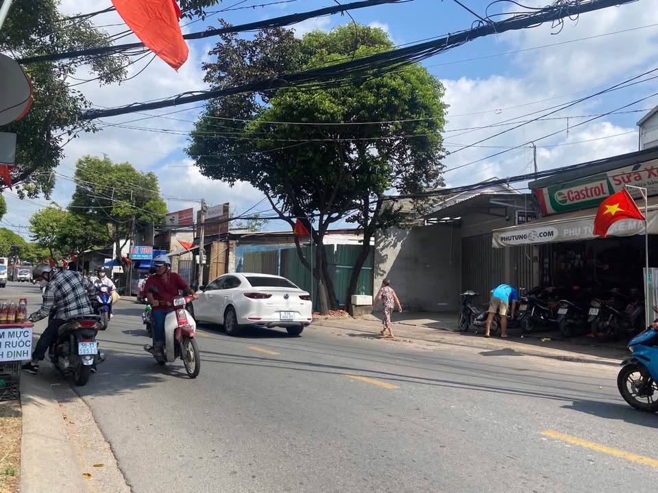 Nhà Mặt Tiền Kinh Doanh Đình Phong Phú, Thủ Đức - 136m² - 15.8 Tỷ