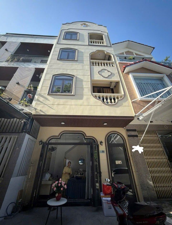 Nhà Mặt Tiền Hải Châu 70m² 5 Tầng - Dòng Tiền 50 Triệu/Tháng