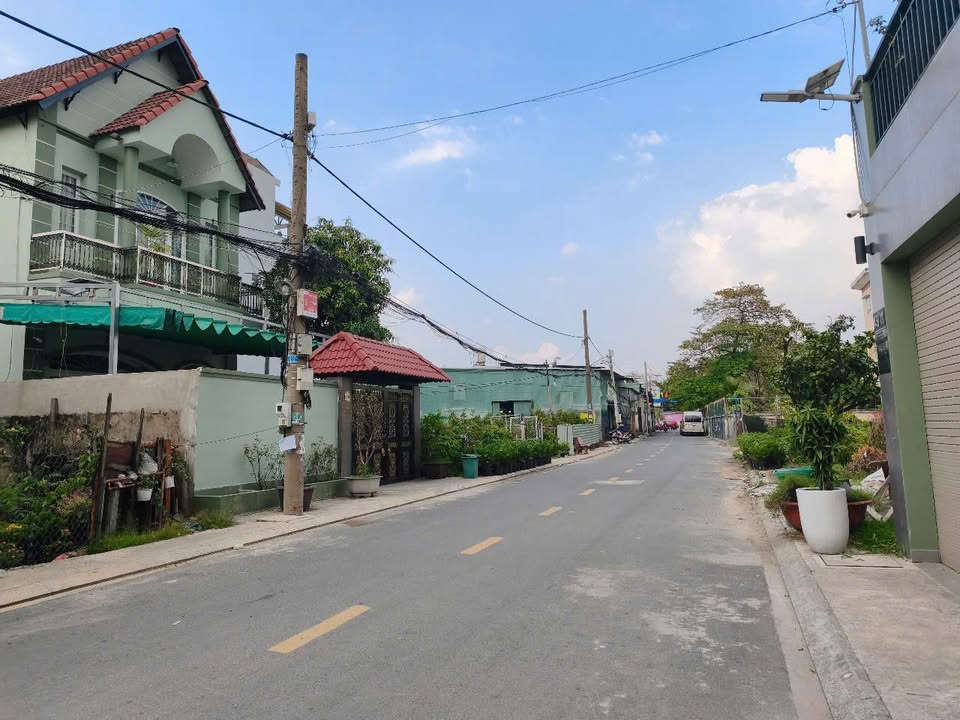 Nhà riêng Trần Thị Năm Quận 12 192m² - Ô tô vào tận nhà!