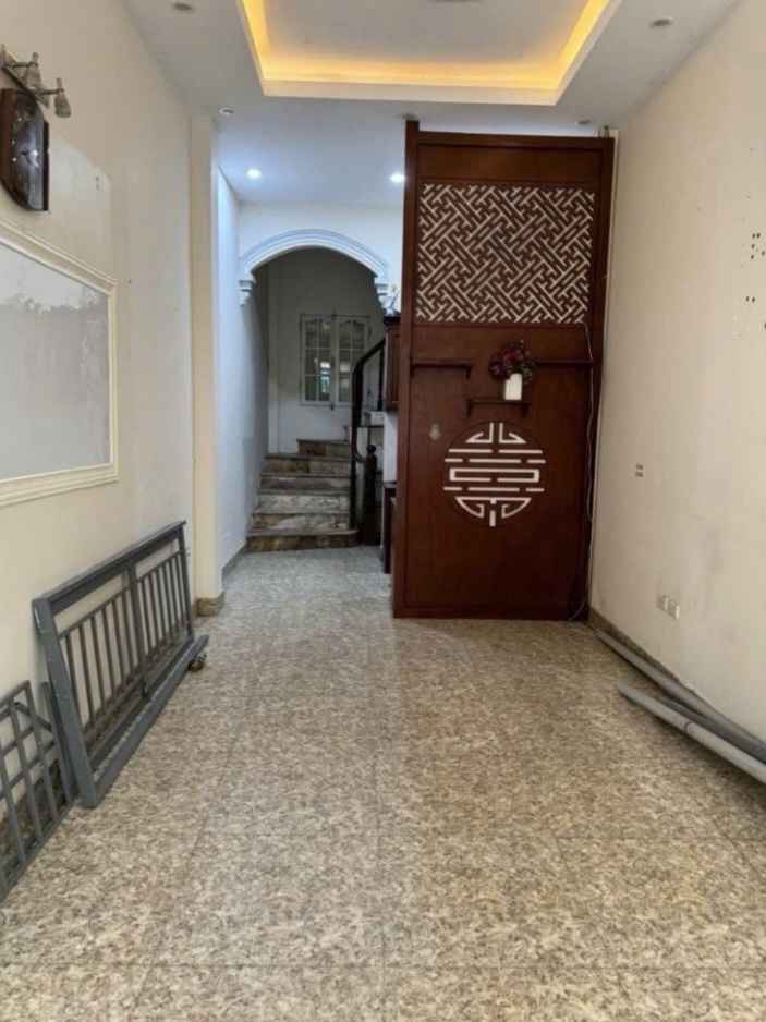 Nhà Riêng Đền Lừ Hoàng Mai 30m² - Ô tô vào tận nhà, Sổ đỏ sẵn sàng!