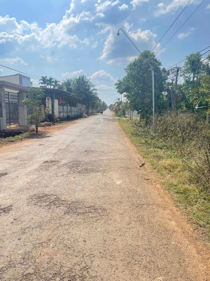 Đất nền Buôn Ciet, Cư Kuin - 360m² Sẵn Sổ, Giá 825 Triệu