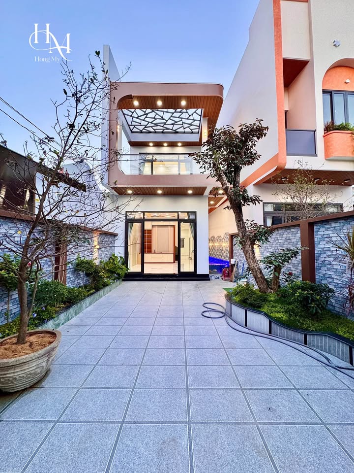 Nhà Phố Mỹ Tho 208m² - Full Nội Thất, Sẵn Sàng Ở Ngay!