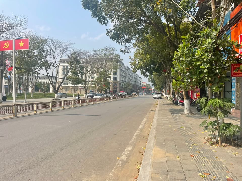 Nhà Mặt Tiền Hoàng Liên 84m² - Kinh Doanh Đắc Địa, Đối Diện Công Viên Nhạc Sơn