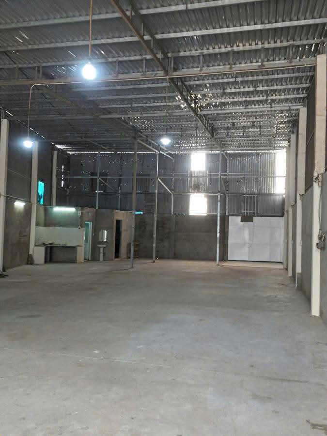 Xưởng Đông Thạnh Hóc Môn 330m² - Container thoải, điện 3 pha