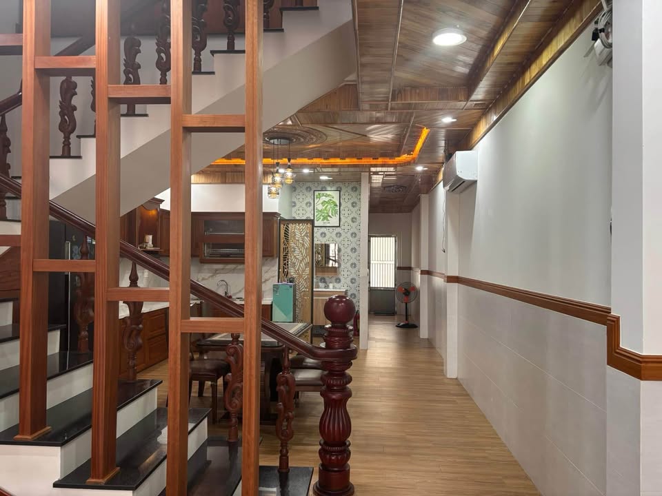 Nhà 3 Tầng Full Nội Thất Lý Đạo Thành, Sơn Trà - Sẵn Sàng Dọn Vào Ở Ngay!