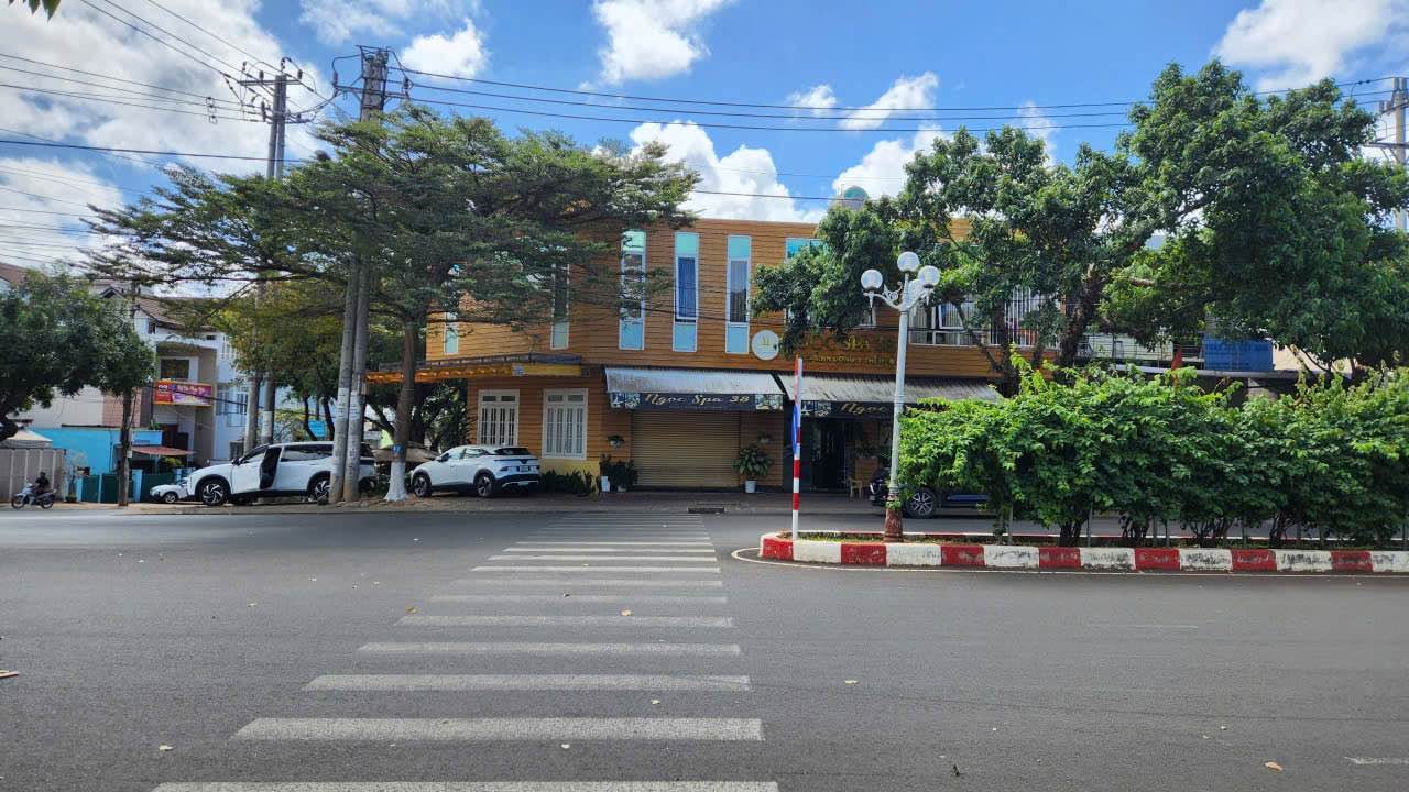 Shophouse góc 2 mặt tiền Đinh Tiên Hoàng, BMT - Vị trí vàng sinh lời!