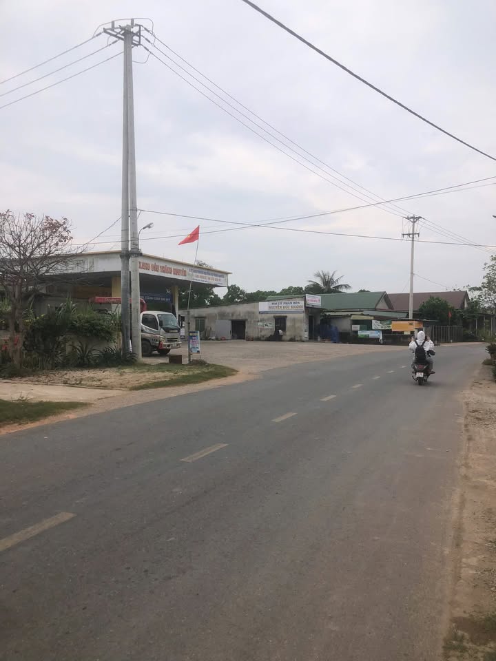 Mặt Tiền Đường 2/4 Gio Linh 300m² - Giá Tốt Chính Chủ Cần Bán Gấp