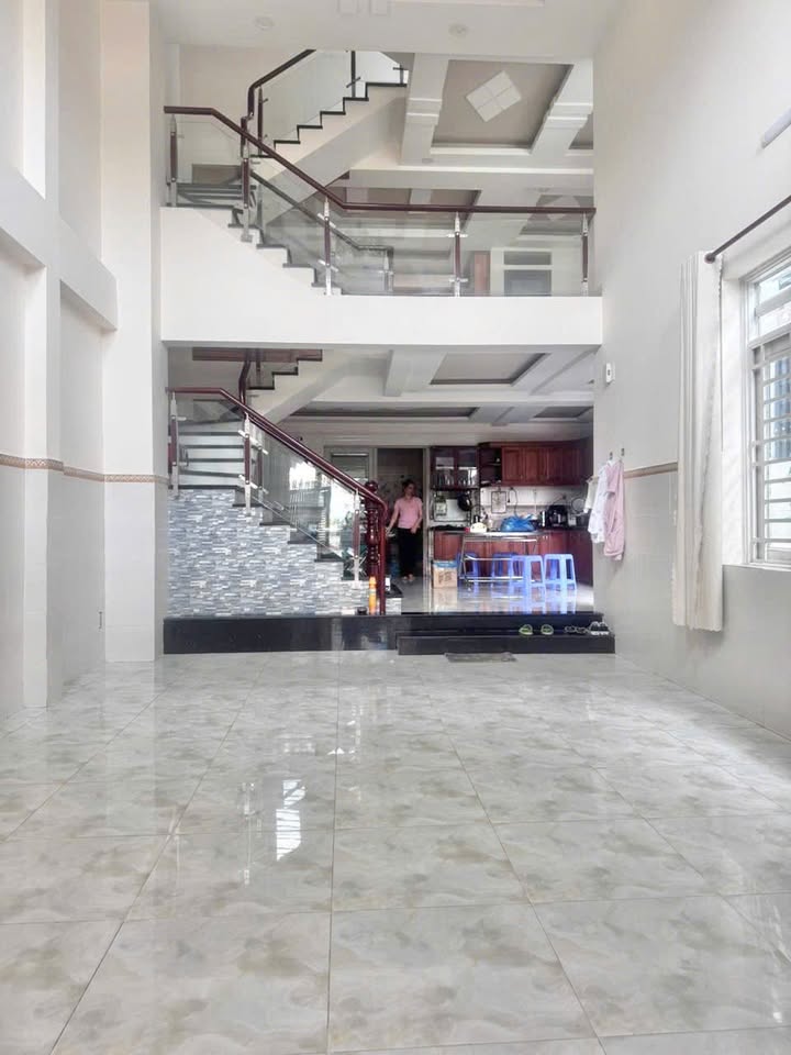 Nhà riêng Đường Lê Đình Cẩn Bình Tân 108m² - Ô tô vào tận nhà!