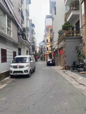 Nhà Phố Phố Yên Lạc, Ba Đình 55m² - Mặt tiền kinh doanh!