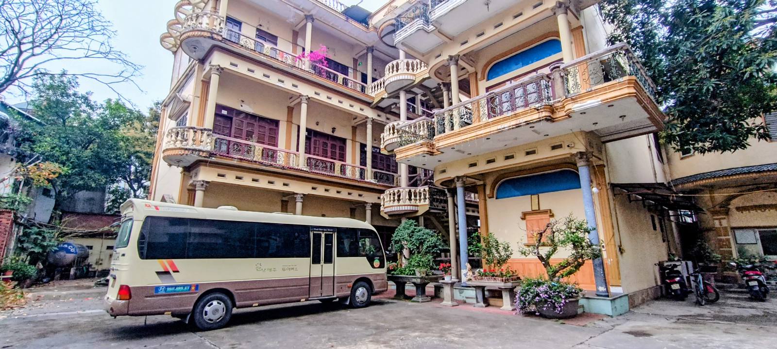 Cho thuê tòa nhà 3 tầng 20 phòng Bãi Cháy, Hạ Long - Giá chỉ từ 1 triệu/tháng