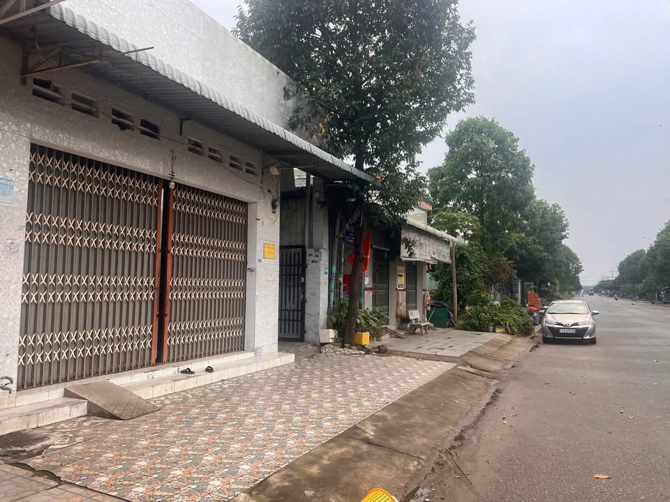 Cho thuê nhà trọ mặt tiền Mỹ Phước 3, Bến Cát - 296m², Kinh doanh sầm uất