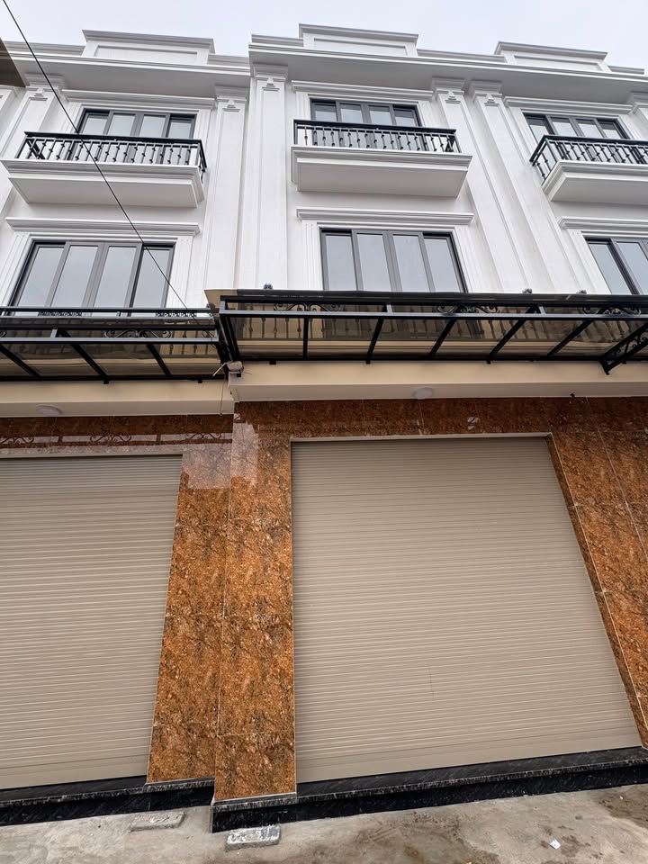 Nhà 3 Tầng 77m² Trung Tâm An Dương - Sổ Đỏ, Giá 2.35 Tỷ