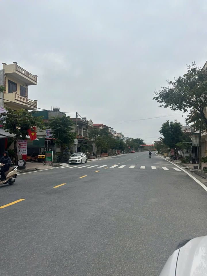 Nhà 90m² Vũ Phúc, Thái Bình - 4PN, Giá 5 Tỷ, Dòng Tiền 6 Triệu/Tháng